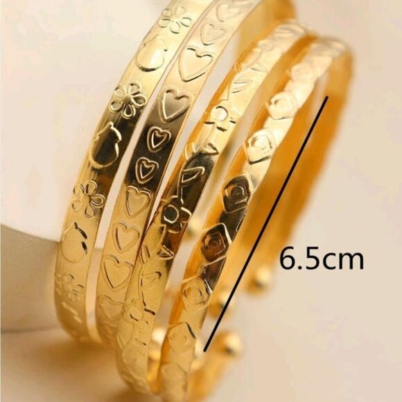 4 Piece Heart Love Textered bangle - Picture 3 of 4